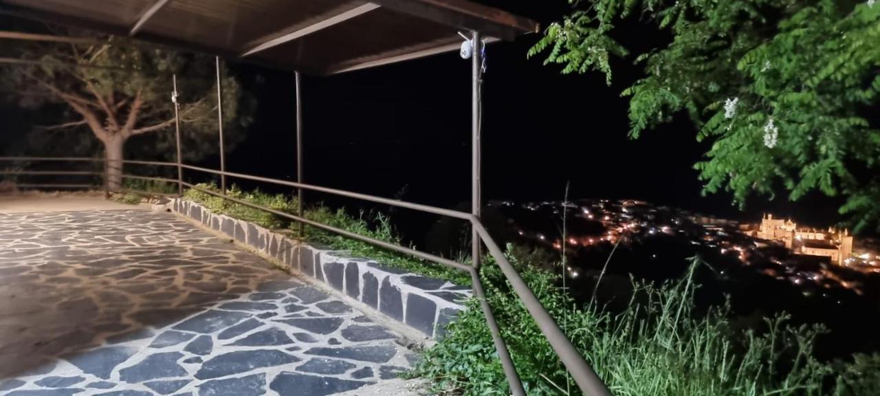 Apartamento Turistico "El Rincon De La Pernila" กวาดาลูเป ภายนอก รูปภาพ