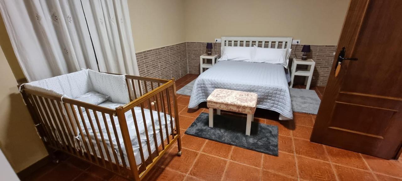 Apartamento Turistico "El Rincon De La Pernila" กวาดาลูเป ภายนอก รูปภาพ