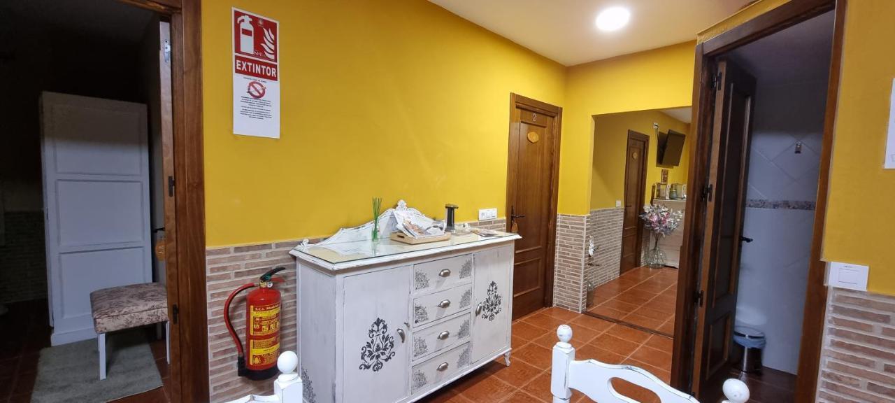 Apartamento Turistico "El Rincon De La Pernila" กวาดาลูเป ภายนอก รูปภาพ