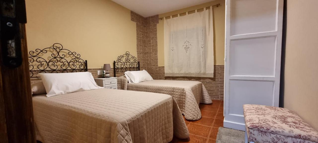 Apartamento Turistico "El Rincon De La Pernila" กวาดาลูเป ภายนอก รูปภาพ