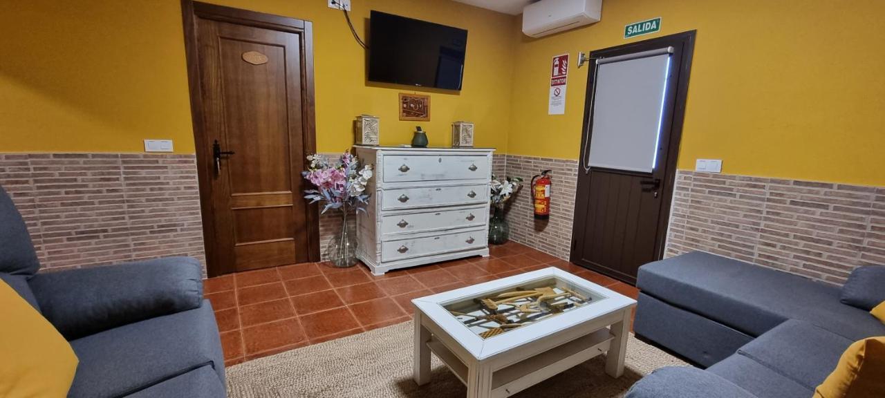 Apartamento Turistico "El Rincon De La Pernila" กวาดาลูเป ภายนอก รูปภาพ