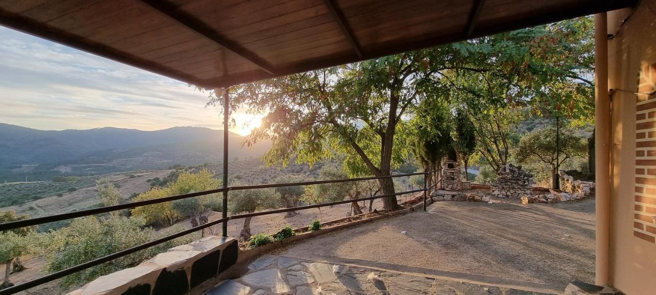 Apartamento Turistico "El Rincon De La Pernila" กวาดาลูเป ภายนอก รูปภาพ