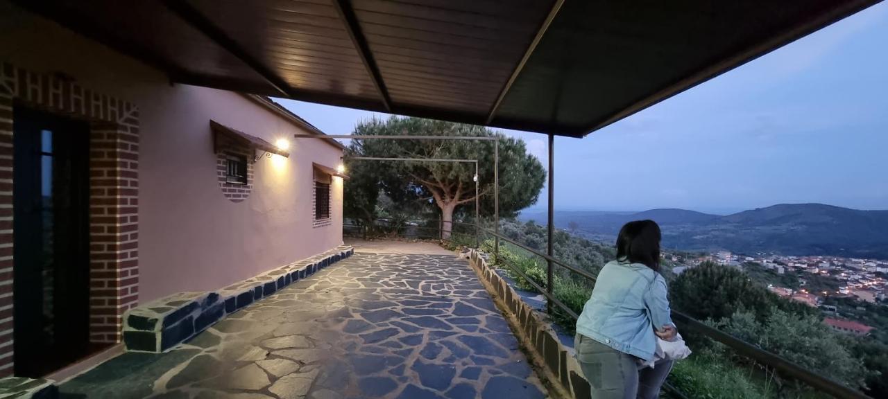 Apartamento Turistico "El Rincon De La Pernila" กวาดาลูเป ภายนอก รูปภาพ