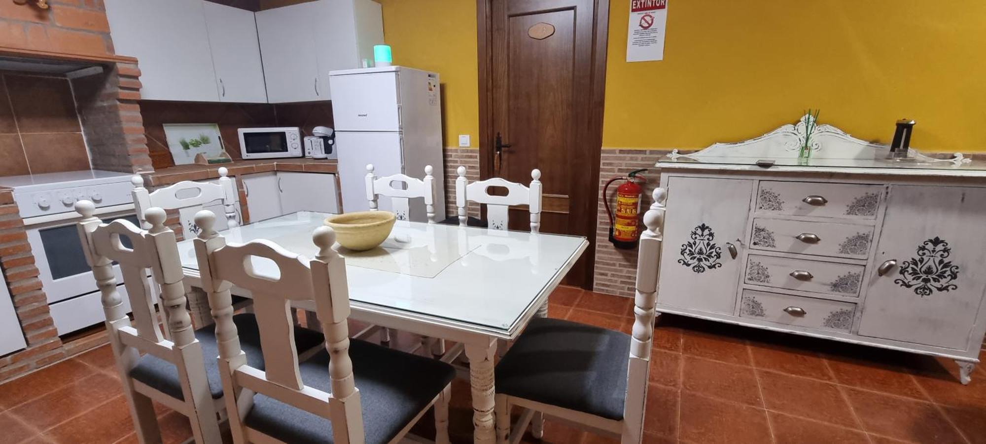 Apartamento Turistico "El Rincon De La Pernila" กวาดาลูเป ภายนอก รูปภาพ