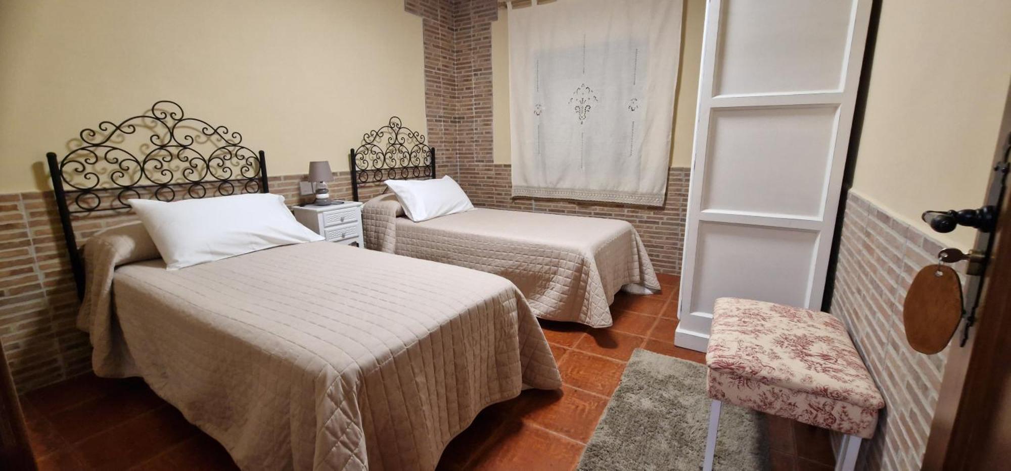 Apartamento Turistico "El Rincon De La Pernila" กวาดาลูเป ภายนอก รูปภาพ